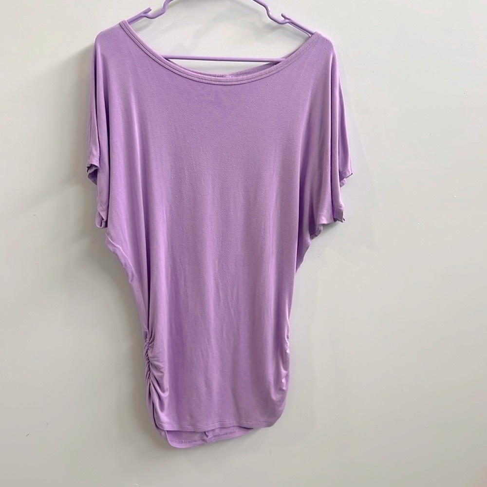 Short-sleeved, casual top size medium purple
